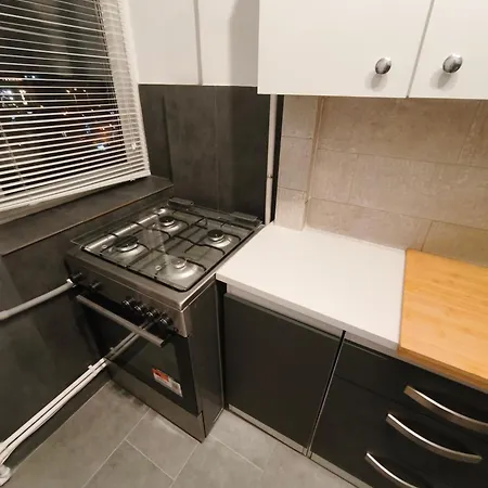 Superb 2 Camere, Adica O Sufragerie Si Un Dormitor, 45m2, Gara De Nord *